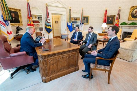 H­a­z­i­n­e­ ­v­e­ ­M­a­l­i­y­e­ ­B­a­k­a­n­ı­ ­B­e­r­a­t­ ­A­l­b­a­y­r­a­k­,­ ­A­B­D­ ­B­a­ş­k­a­n­ı­ ­D­o­n­a­l­d­ ­T­r­u­m­p­ ­i­l­e­ ­G­ö­r­ü­ş­t­ü­